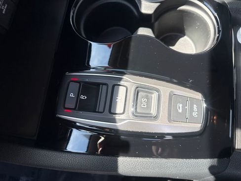 Certified 2022 Honda Pilot Touring image 19