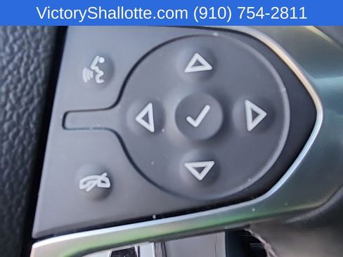 Used 2023 Chevrolet Traverse Premier image 15