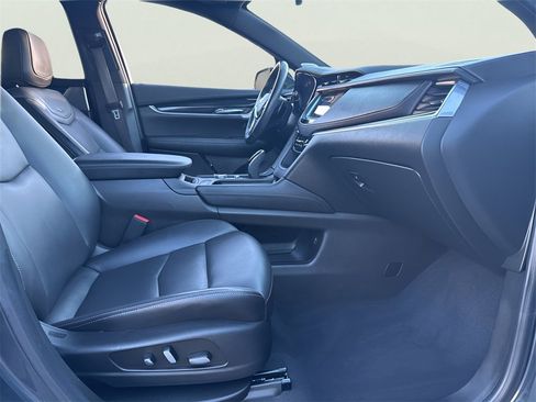 Certified 2022 Cadillac XT5 Premium Luxury image 18