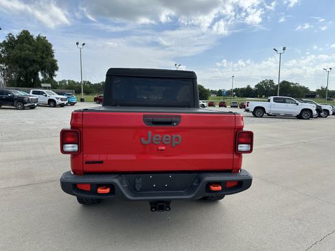 Used 2021 Jeep Gladiator Mojave image 4