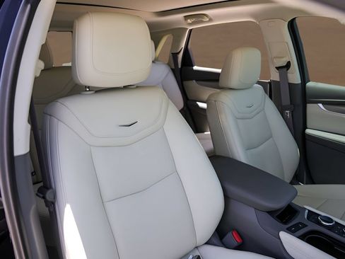 Certified 2026 Cadillac XT5 Premium Luxury w/ Driver Assist Package FWD image 31