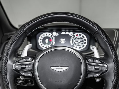 Used 2023 Aston Martin DBX 707 image 11