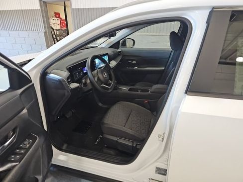 New 2026 Nissan Kicks SV w/ Cold Weather Package AWD/4WD image 9