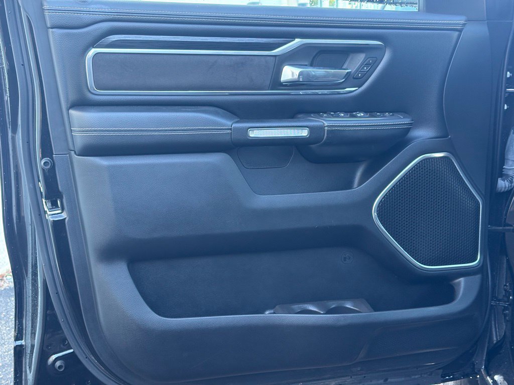 Used 2023 RAM 1500 Laramie AWD/4WD image 7