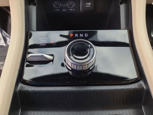 New 2026 Jeep Grand Cherokee Limited AWD/4WD image 25
