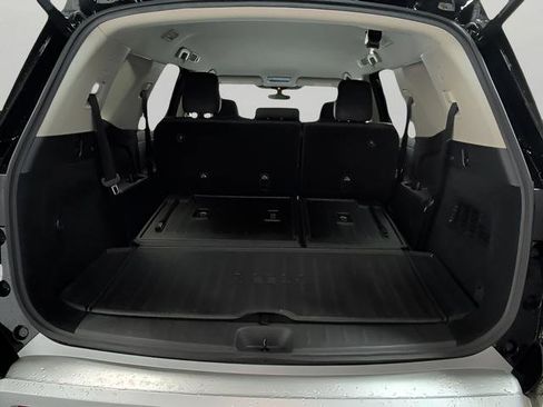 Used 2025 Nissan Pathfinder SL w/ Lighting Package (N92) AWD/4WD image 20