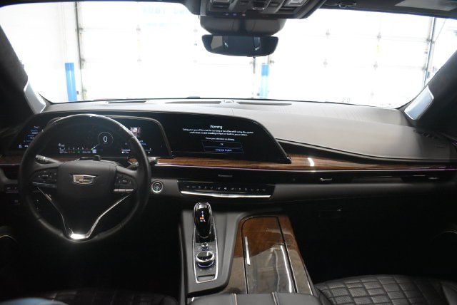 Used 2022 Cadillac Escalade Sport Platinum AWD/4WD image 5