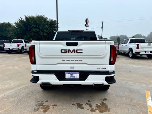 Used 2019 GMC Sierra 1500 AT4 w/ AT4 Premium Package AWD/4WD image 5