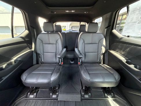 Used 2023 Chevrolet Traverse RS w/ LPO, Floor Liner Package AWD/4WD image 4