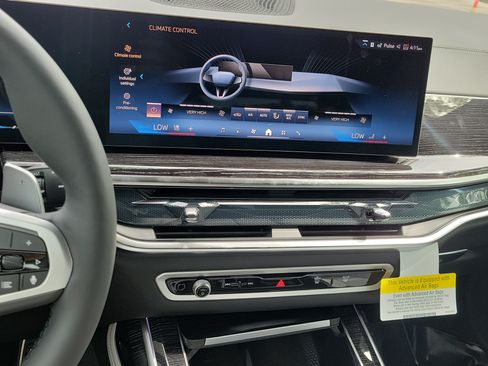New 2027 BMW X7 xDrive40i w/ M Sport Package AWD/4WD image 19