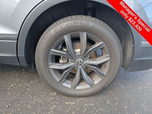 Used 2024 Volkswagen Tiguan SE image 24