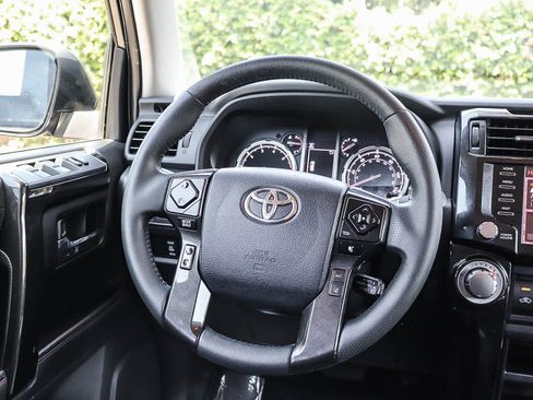 Used 2022 Toyota 4Runner TRD Off-Road Premium w/ Moonroof Package AWD/4WD image 16