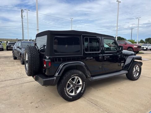 Used 2021 Jeep Wrangler Unlimited Sahara AWD/4WD image 23