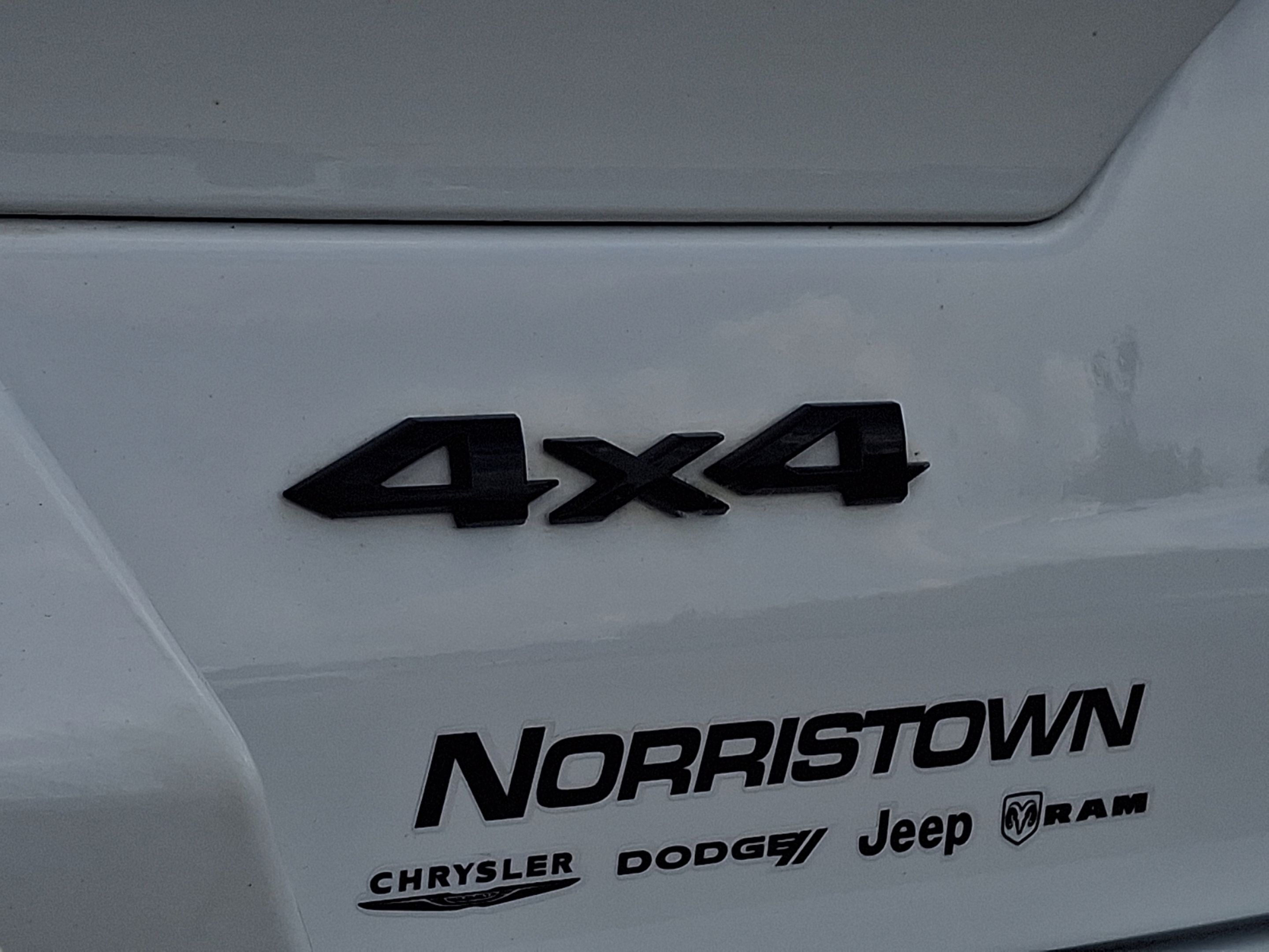 Used 2023 Jeep Grand Cherokee Altitude AWD/4WD image 30