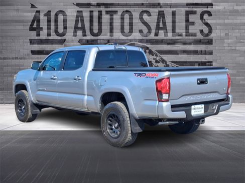 Used 2018 Toyota Tacoma TRD Sport AWD/4WD image 8