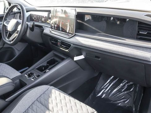 New 2026 Volkswagen Tiguan S AWD/4WD image 39