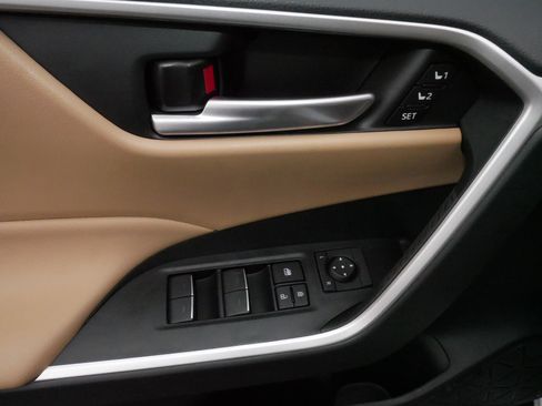 Certified 2025 Toyota RAV4 XLE Premium image 19