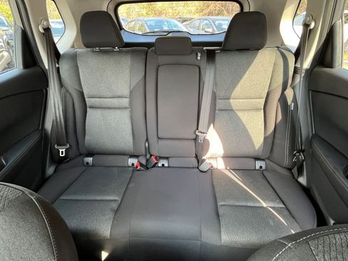 Used 2025 Nissan Rogue SV image 39