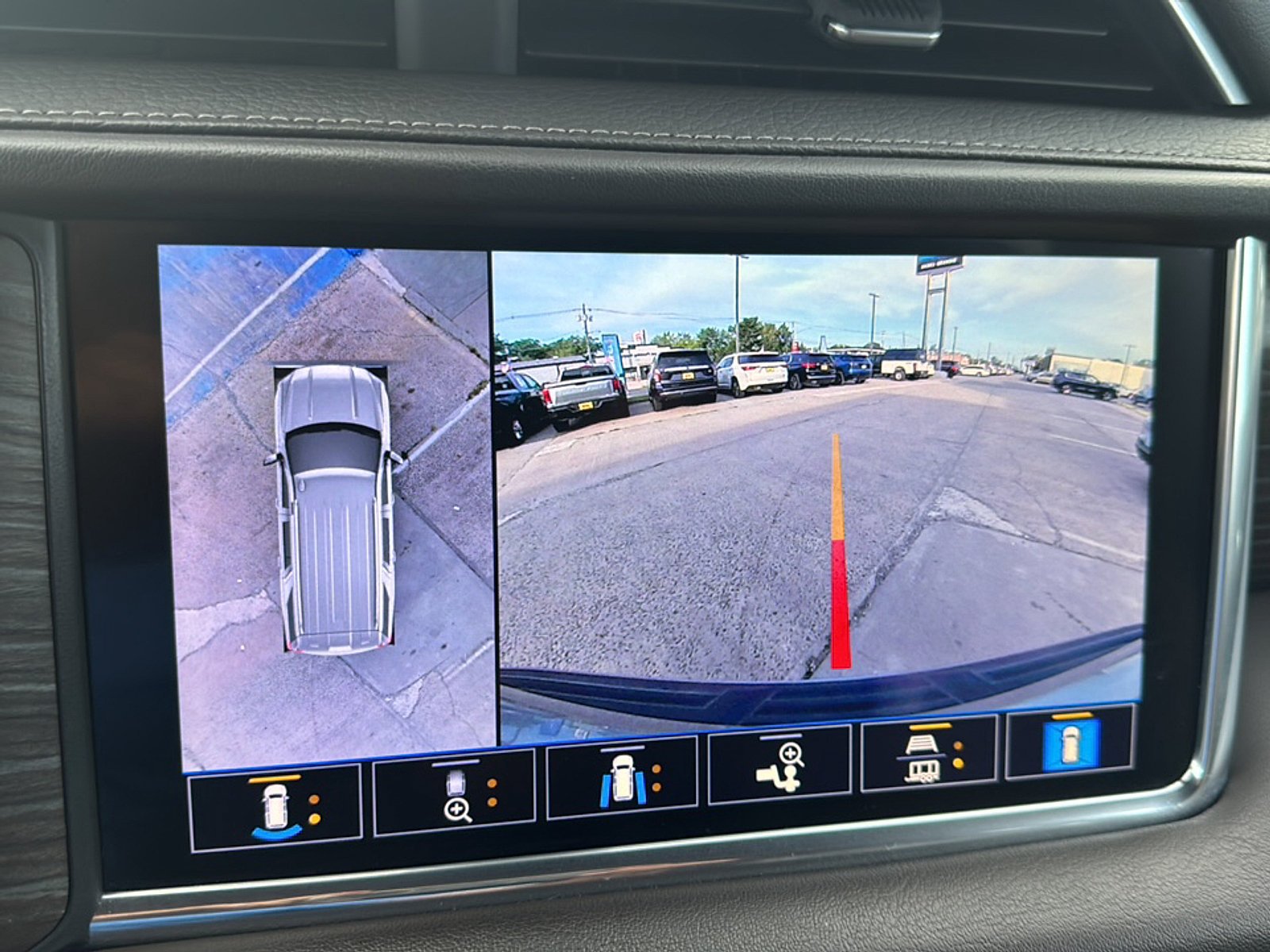 Used 2021 GMC Yukon Denali w/ Denali Ultimate Package AWD/4WD image 42