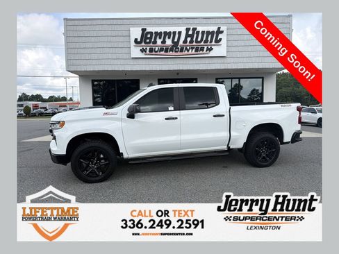 Used 2025 Chevrolet Silverado 1500 LT Trail Boss w/ Protection Package AWD/4WD image 1