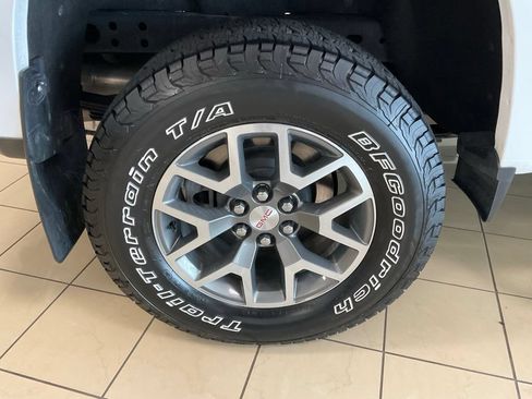 Used 2021 GMC Canyon AT4 w/ Driver Alert Package AWD/4WD image 8