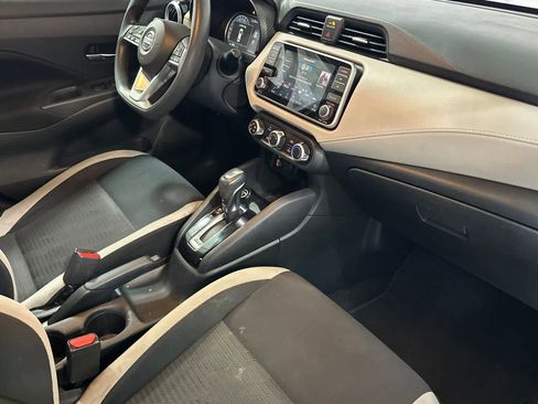 Used 2021 Nissan Versa SV image 17