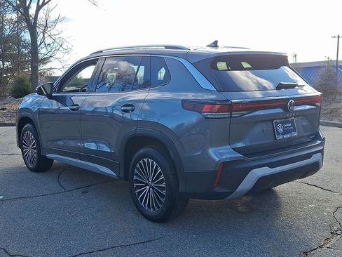 Certified 2025 Volkswagen Tiguan S w/ 18" Wheel Package image 7