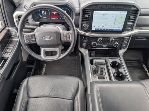 Used 2022 Ford F150 Lariat image 6