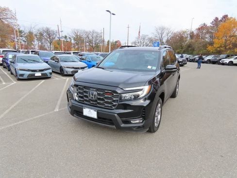 Certified 2022 Honda Passport TrailSport image 1