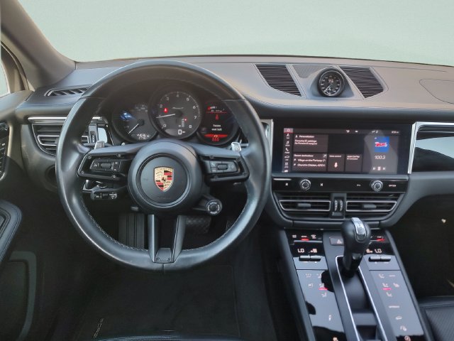 Used 2023 Porsche Macan Turbo AWD/4WD image 10