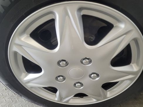 Used 2017 Ford Escape S FWD image 31