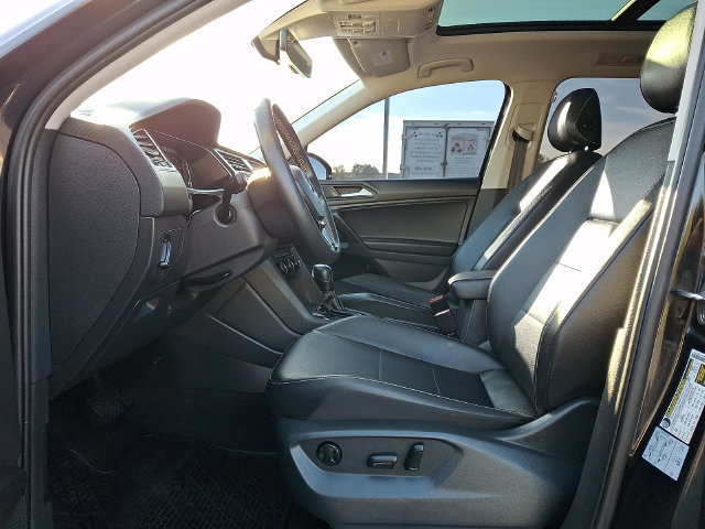 Used 2021 Volkswagen Tiguan SEL AWD/4WD image 15