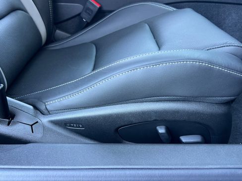 Used 2018 Chevrolet Camaro SS RWD image 23