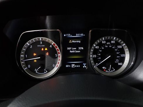 Used 2016 Nissan Titan SL image 32