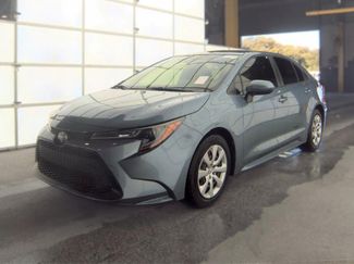 Used 2020 Toyota Corolla LE FWD video 1