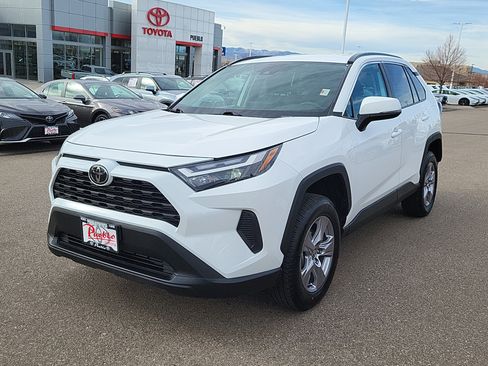 Used 2025 Toyota RAV4 XLE image 4