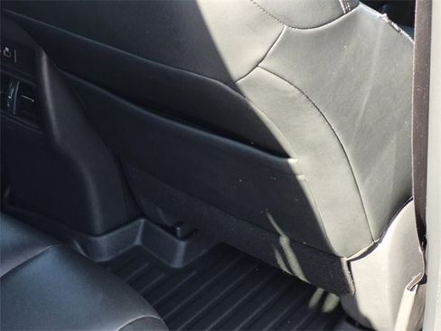 Used 2024 Nissan Murano SV w/ SV Midnight Edition Package image 17