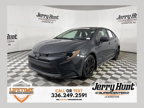 Used 2026 Toyota Corolla LE FWD image 1