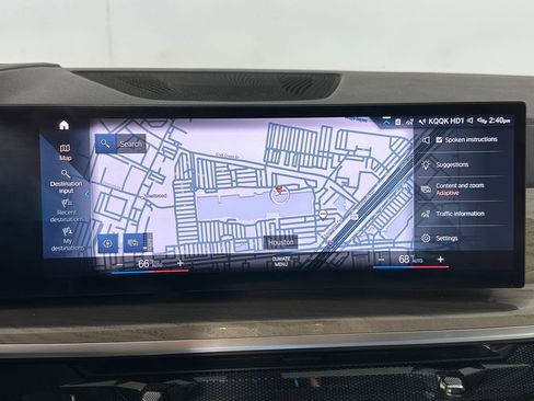 Used 2023 BMW X7 xDrive40i w/ Executive Package image 30