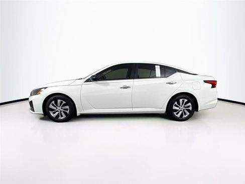 Used 2024 Nissan Altima 2.5 S image 12