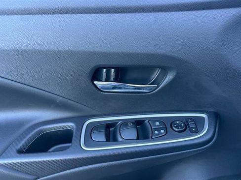 New 2025 Nissan Versa SR w/ Trunk Package image 11