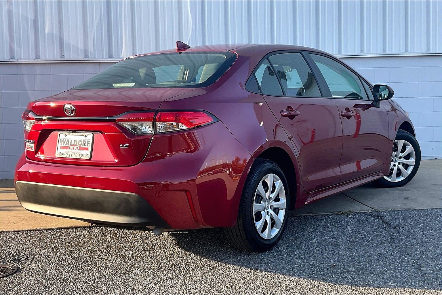 Used 2025 Toyota Corolla LE FWD image 15