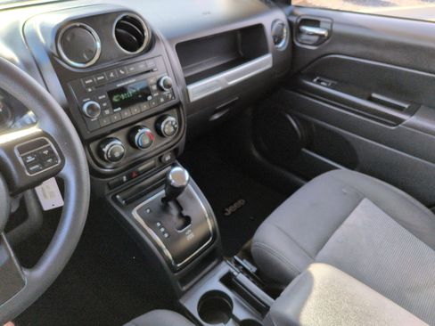 Used 2016 Jeep Compass Sport w/ Power Value Group image 17