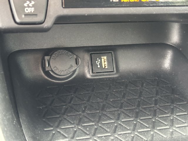 Certified 2024 Toyota RAV4 LE FWD image 21