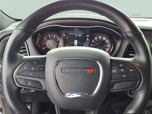 Used 2023 Dodge Challenger SXT w/ Plus Package image 21