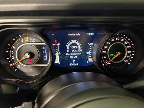 Used 2025 Jeep Gladiator Sport AWD/4WD image 21