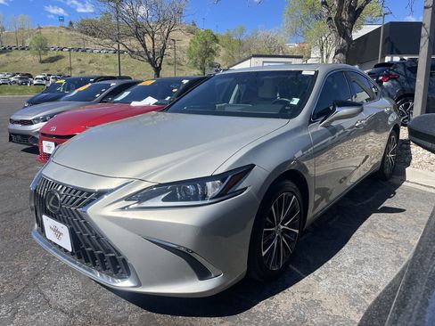 Used 2023 Lexus ES 250 w/ Premium Package image 2