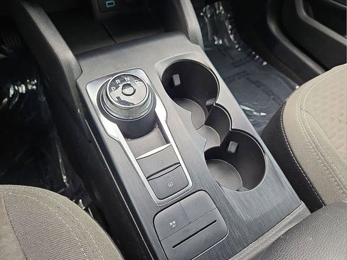 Used 2022 Ford Escape SE w/ Cold Weather Package image 31