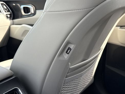 Certified 2022 Kia Sorento S image 17