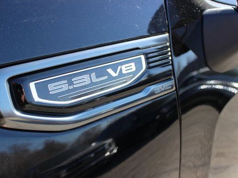 Used 2021 GMC Sierra 1500 AT4 w/ AT4 Value Package image 3